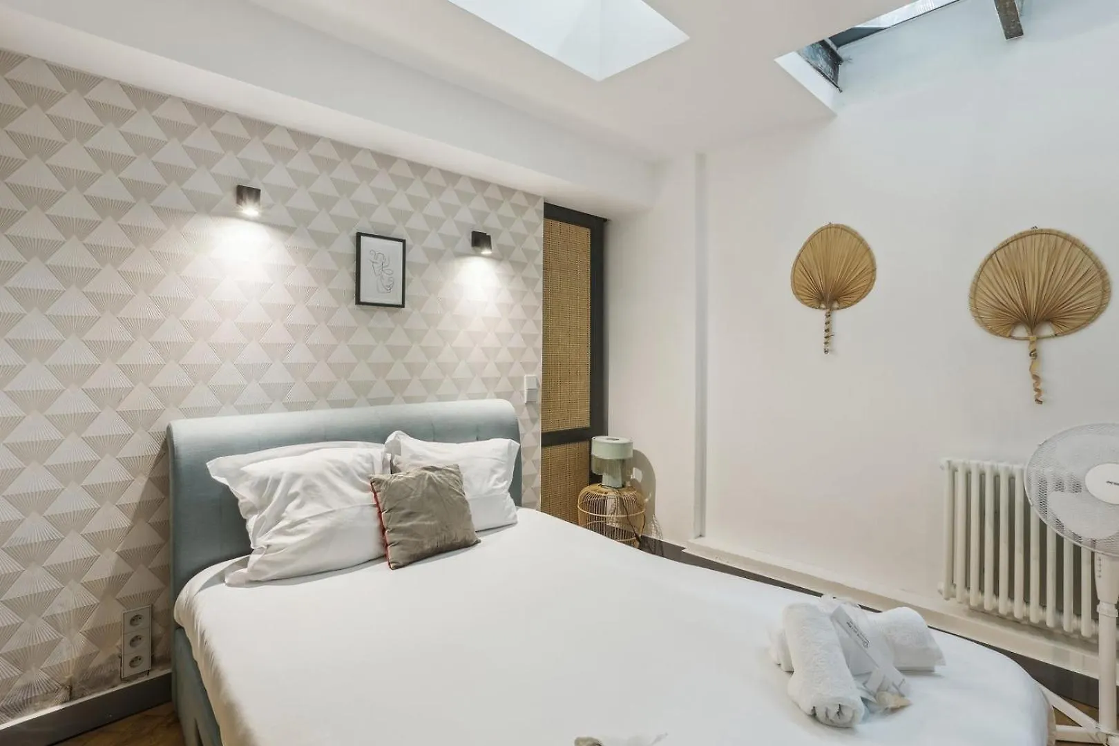 Bluestay 19 - Charmant Appartement A Paris 11 0*,